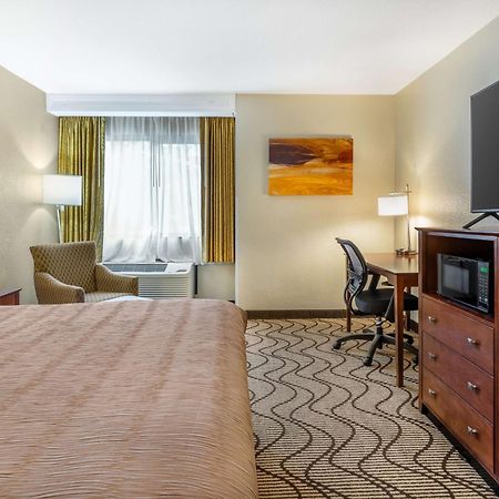 Best Western John Muir Inn Martinez Esterno foto