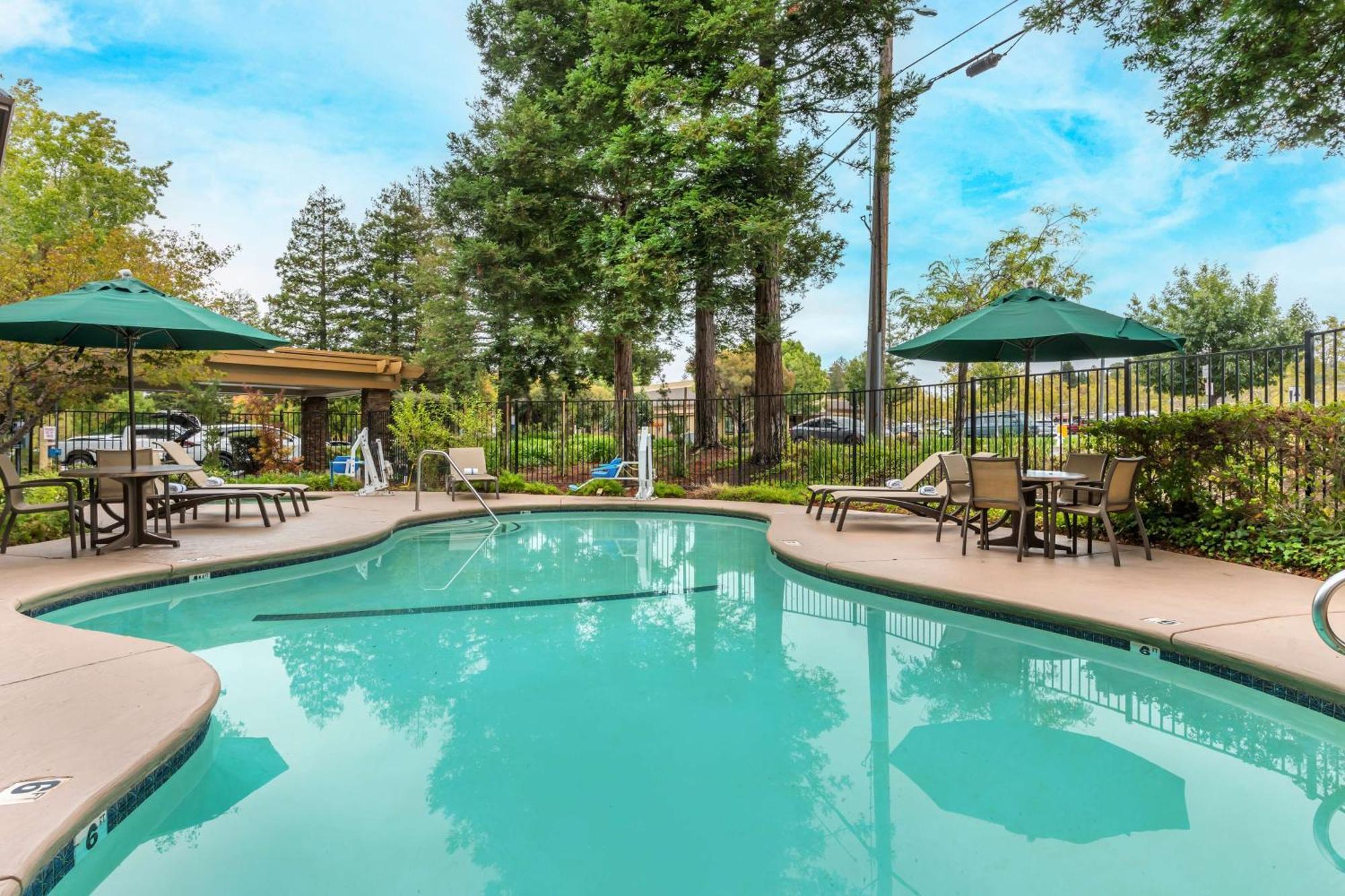 Best Western John Muir Inn Martinez Esterno foto